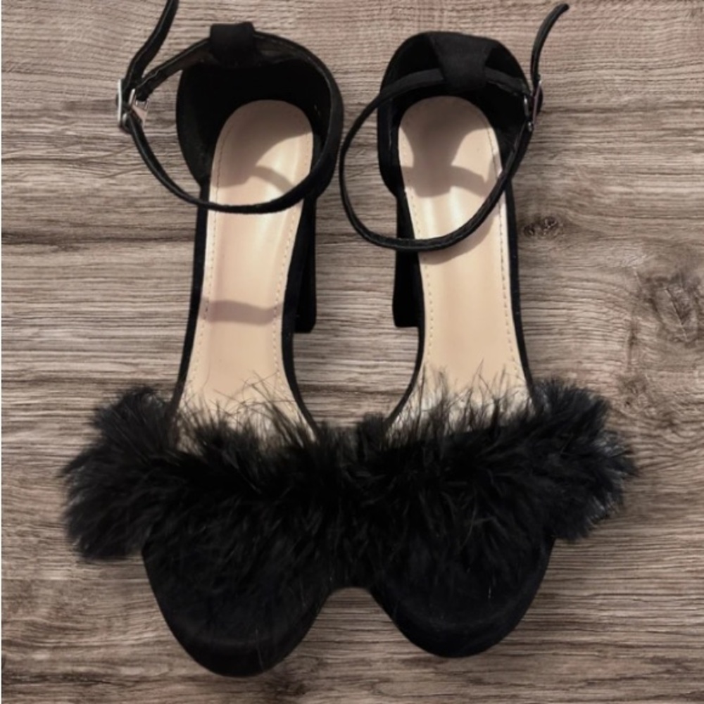 Elegant Black Feathered Women's Heels